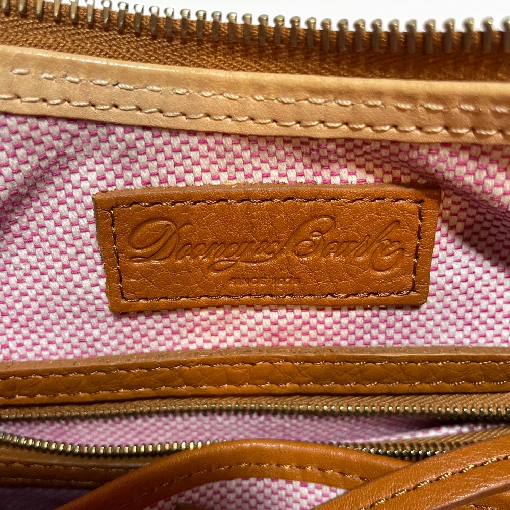 Dooney & Bourke Tan Leather Hobo Crossbody Bag Duck Logo Adjustable Strap NWOT - Picture 10 of 14